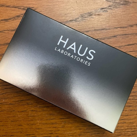 Haus Laboratories Glam Room Eyeshadow Palette NEW - Picture 1 of 6
